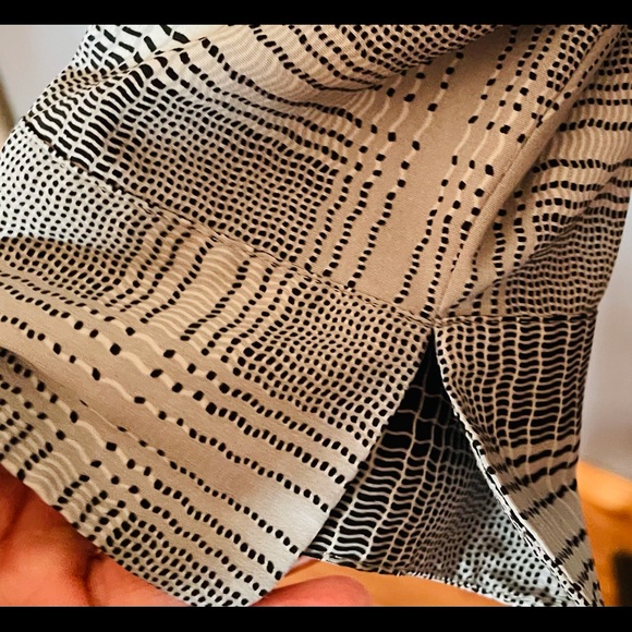 ⭕️PIANO Grey & Black Button-up Blouse. size M - Picture 4 of 6